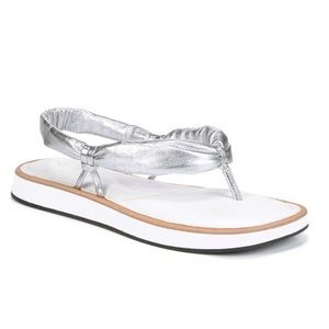 27 EDIT Naturalizer Gwenna Padded Silver Metallic Leather Thong Sandals Sz- 8